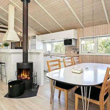 10 Person In Hj Rring By Traum * Lønstrup