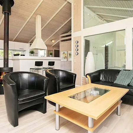 10 Person In Hj Rring By Traum * Lønstrup