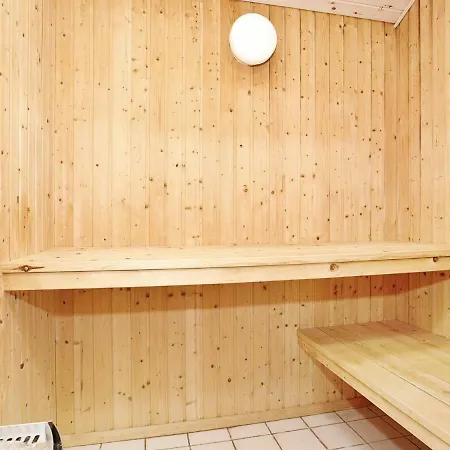 10 Person In Hj Rring Holiday home Lonstrup